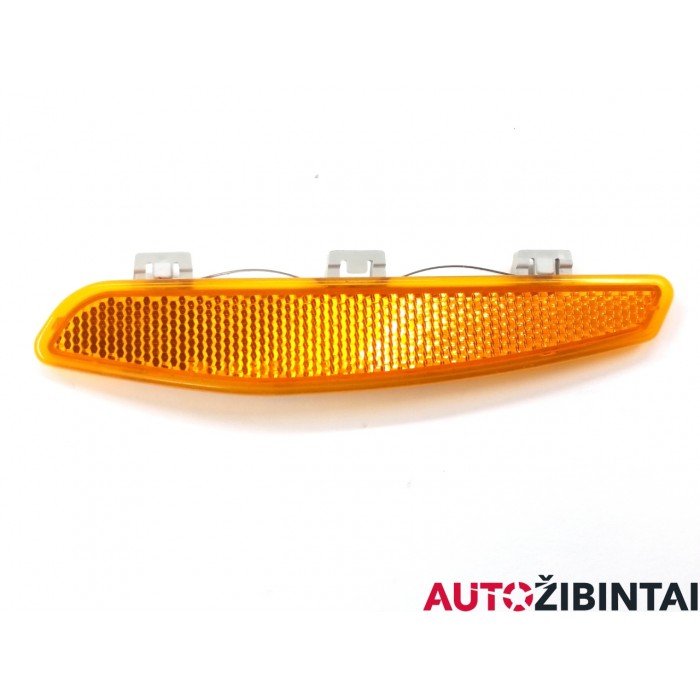 BMW 5 Series (E60) Front Bumper Reflector (7839089)